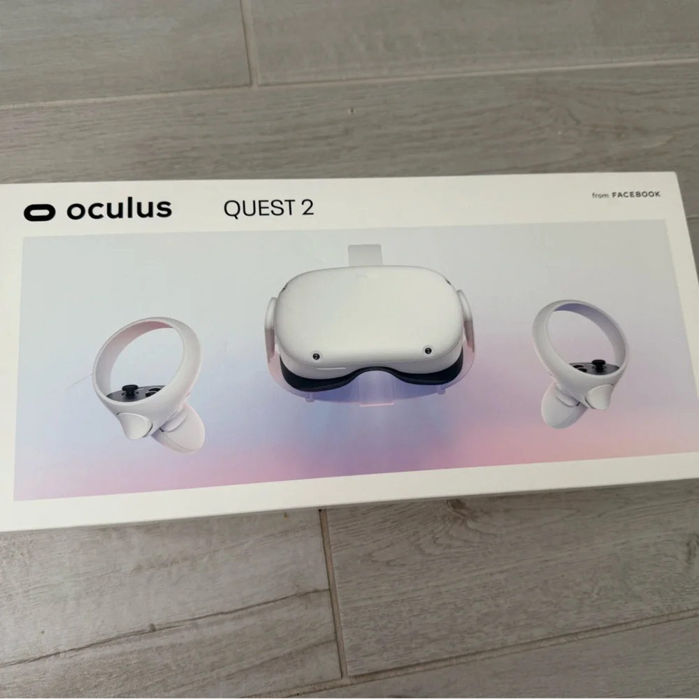 Oculus Standalone VR Headset White Sleek Design